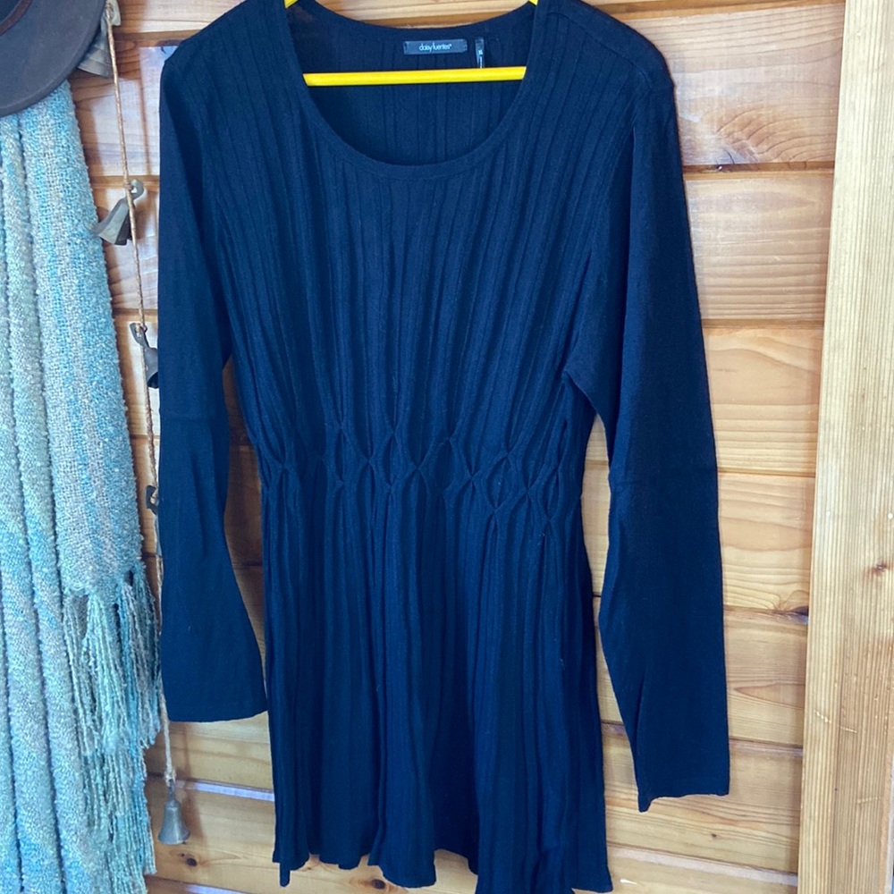 Daisy Fuentes LS Tunic